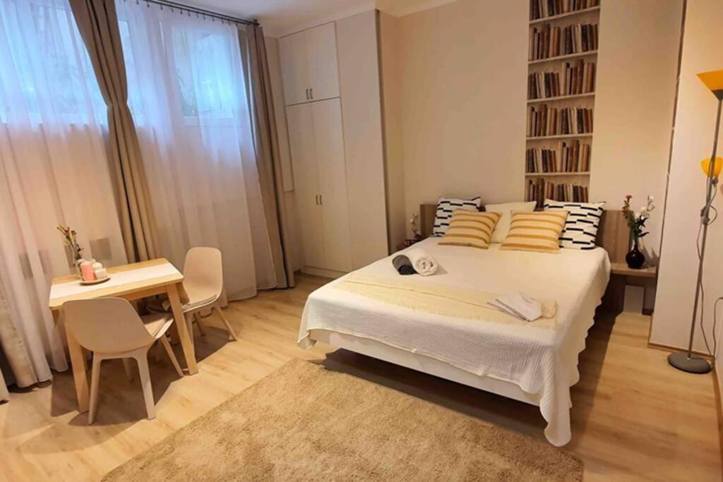 Studio Flat In The Center Of Budapest Budapeste Exterior foto